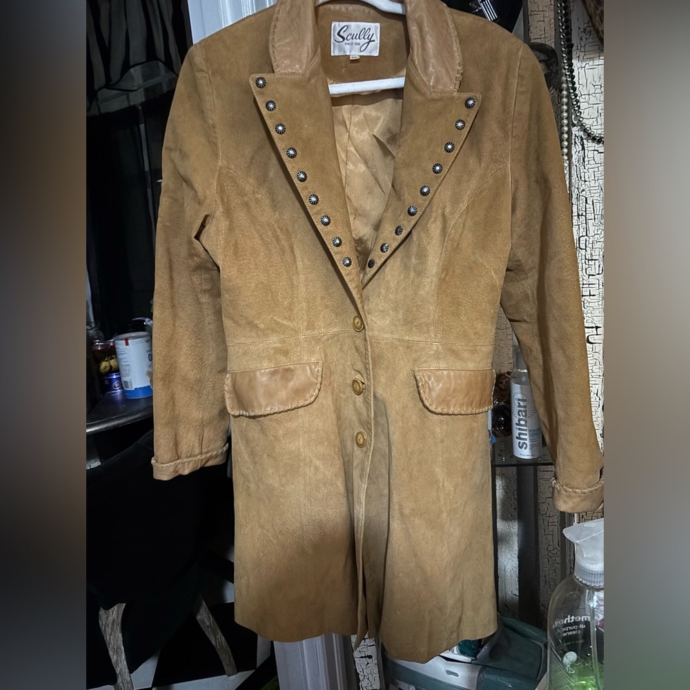 Vintage 80’s Scully “ Wynonna Judd” suede and leather coat with studs 
Sz 12